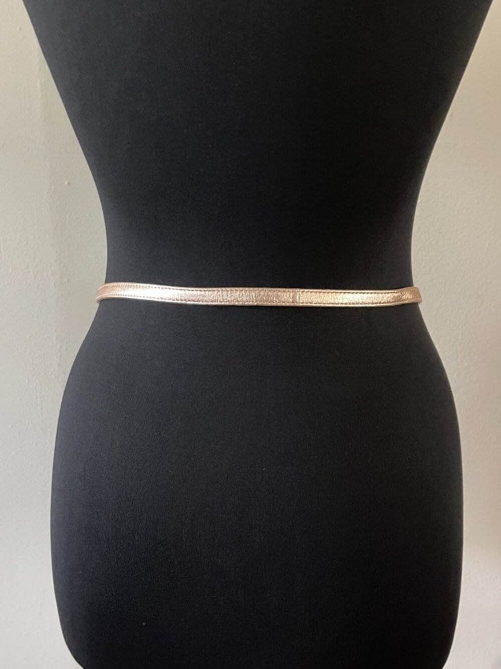 J. Crew Rose Gold Metallic Skinny Belt Genuine Leather Womens Small 0.5" 13687 - Picture 2 of 9